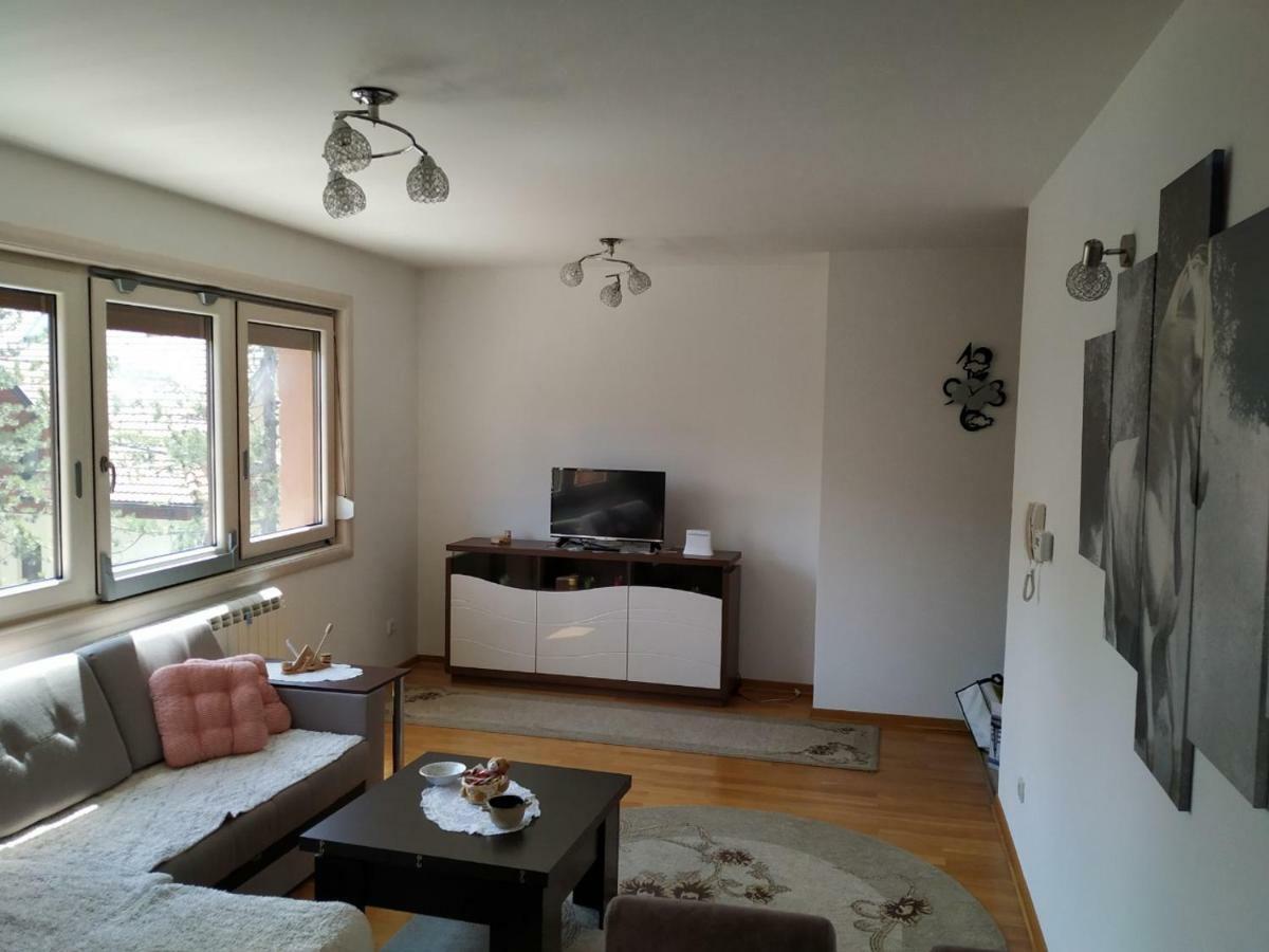 Apartman Lasofti ซลาตีบอร์ ภายนอก รูปภาพ