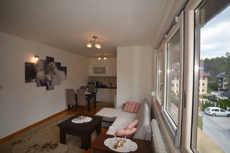 Apartman Lasofti ซลาตีบอร์ ภายนอก รูปภาพ